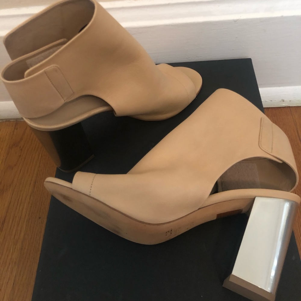 Vince. Heels size 7b